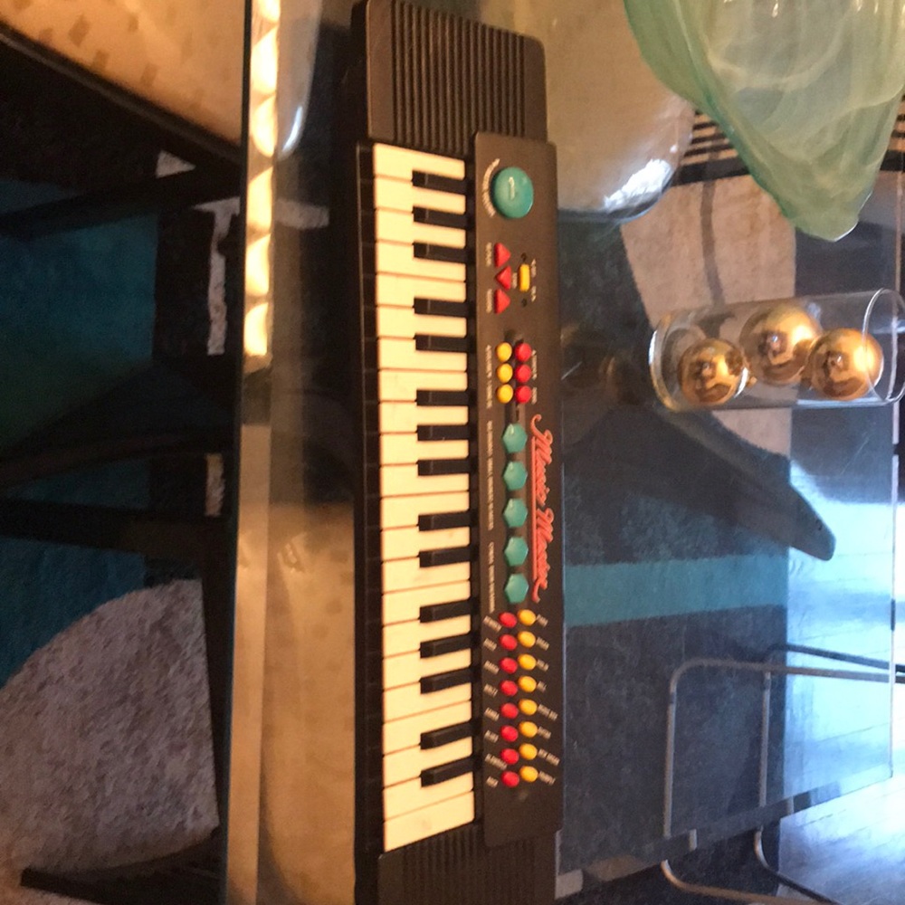 Portable Toy Keyboard. Battery operated